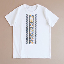 Дитяча вишита футболка з орнаментом Полуботок